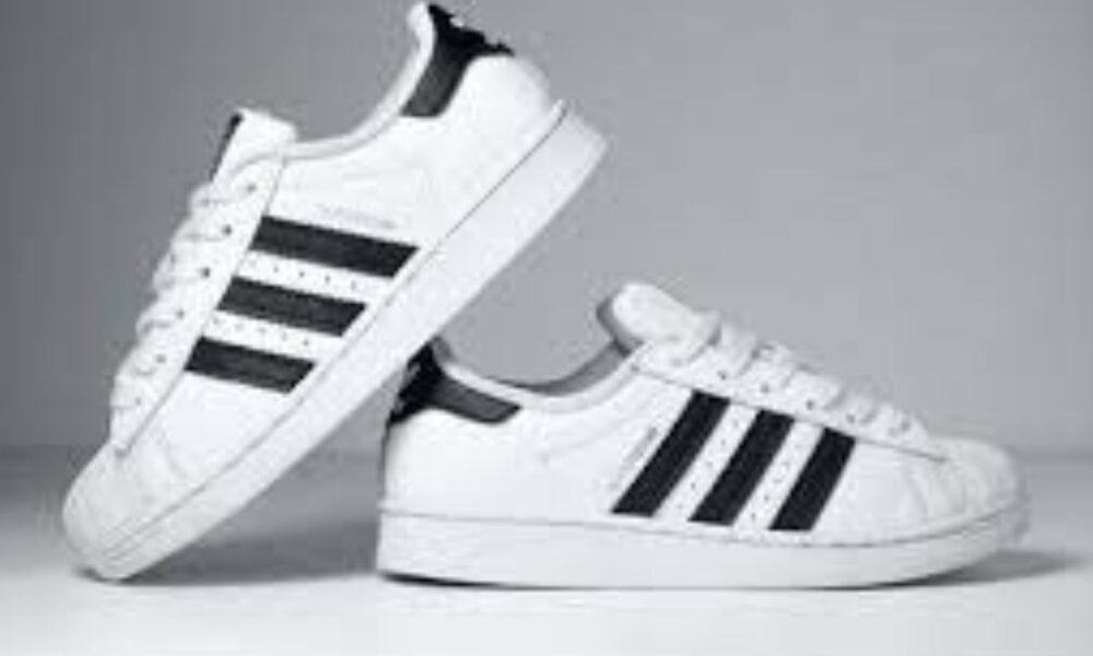 Adidas Sneakers