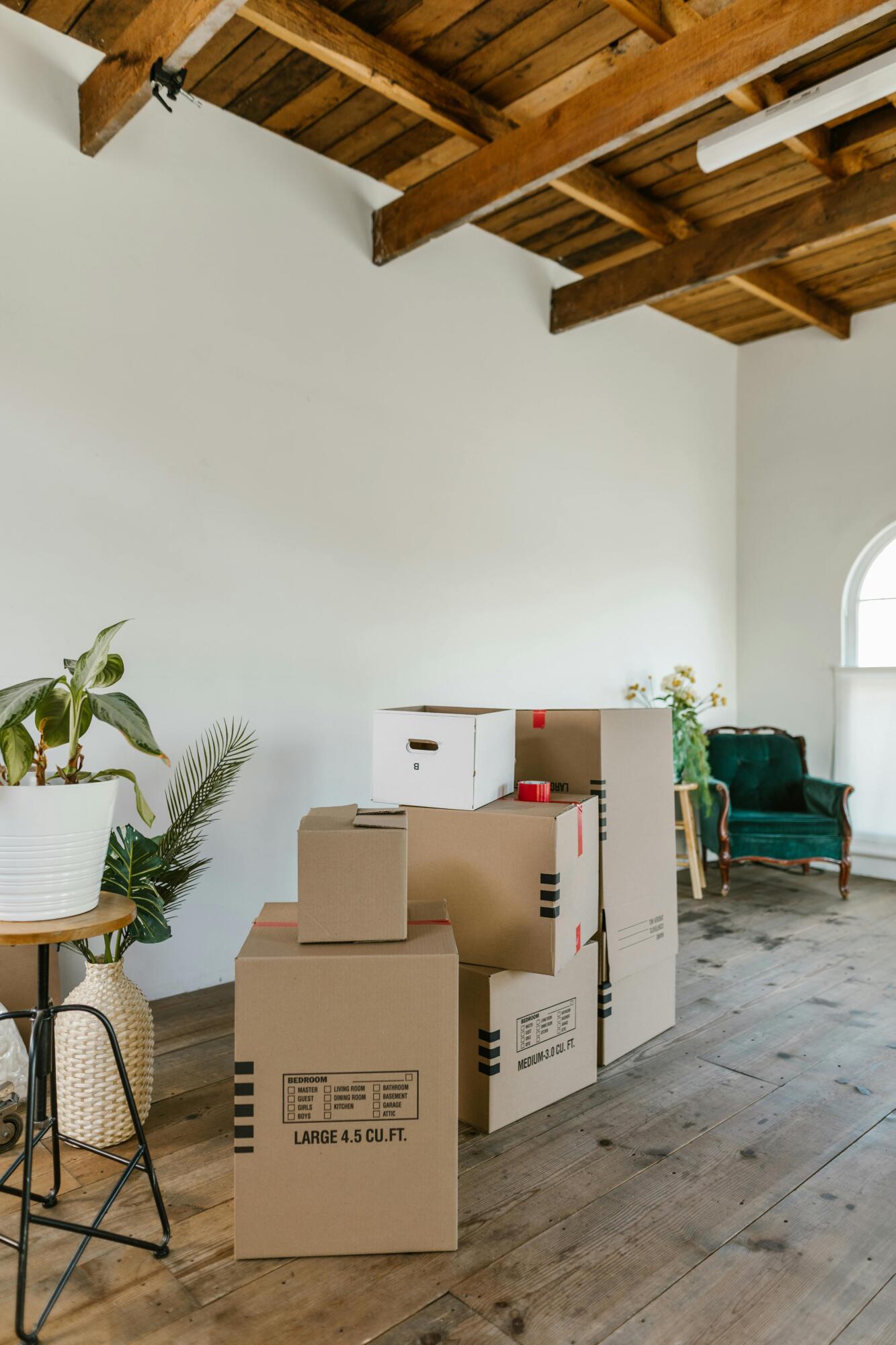 How to Declutter Before a Big Move